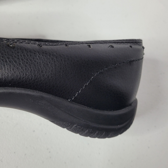 NIB Easy Street Purpose Black Leather Slip On Shoes - Picture 8 of 8